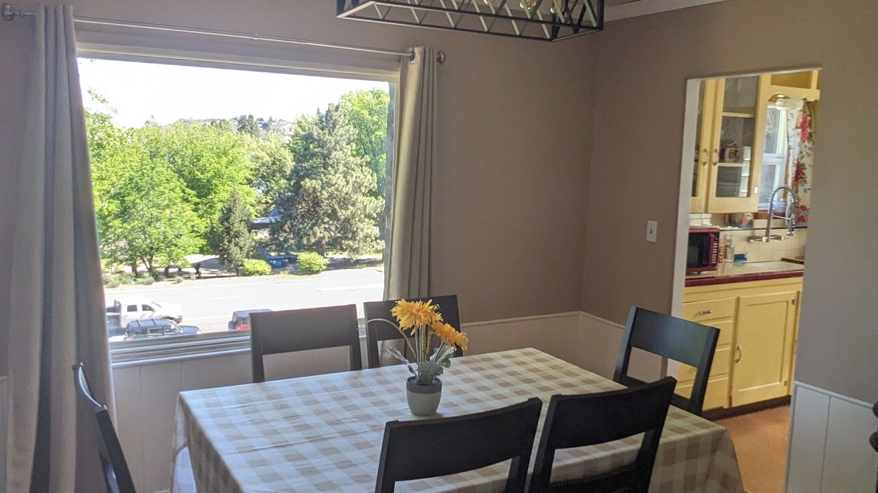 Photo of Others in Downtown Klamath Falls