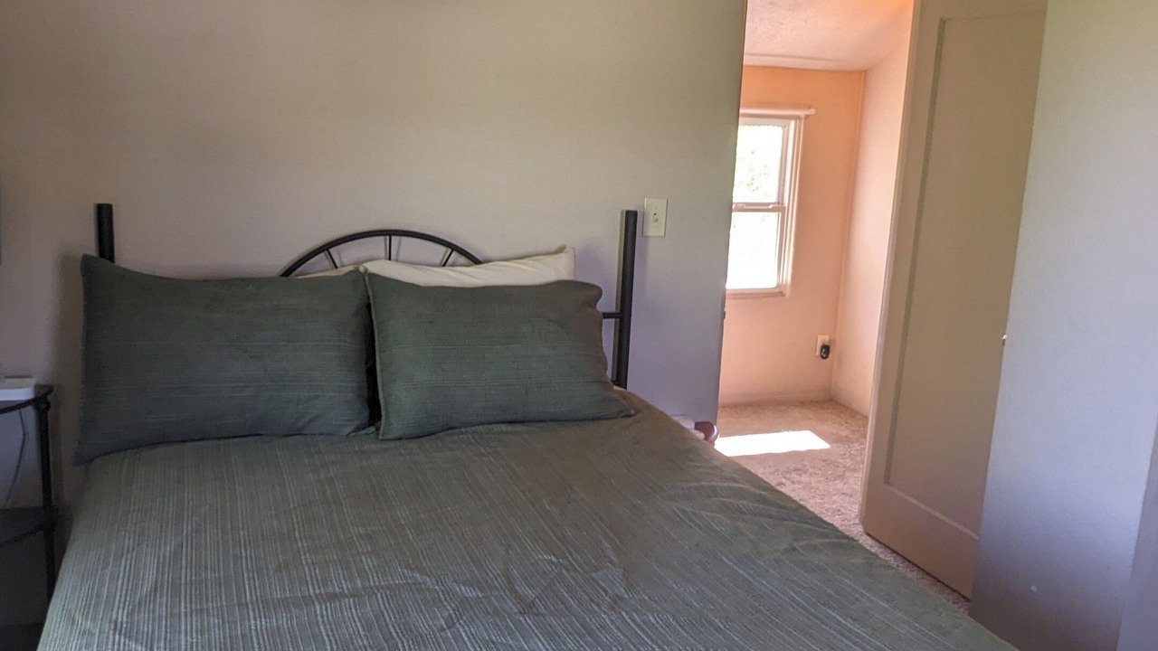 Photo of Bedroom in Downtown Klamath Falls