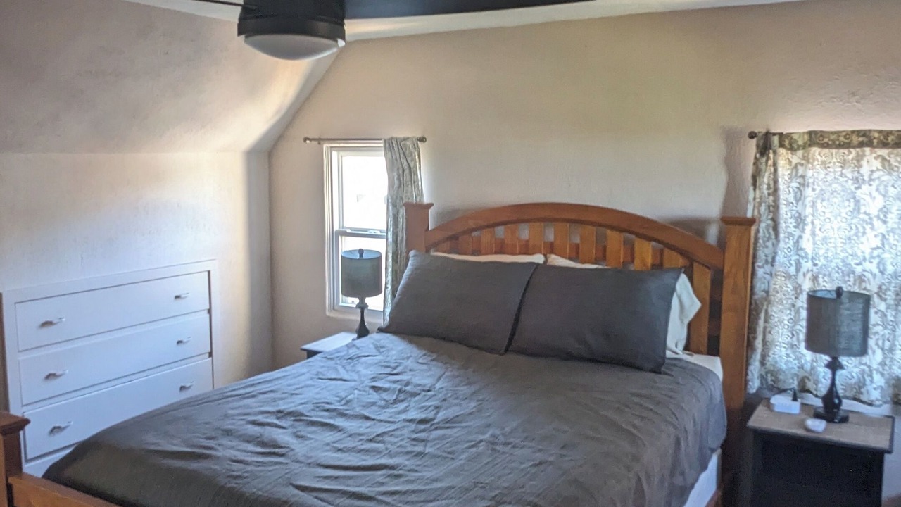 Photo of Bedroom in Downtown Klamath Falls