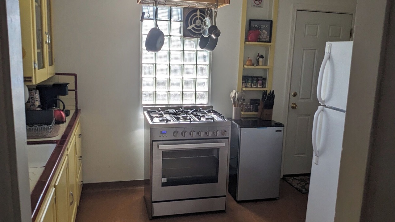 Photo of Kitchen in Downtown Klamath Falls