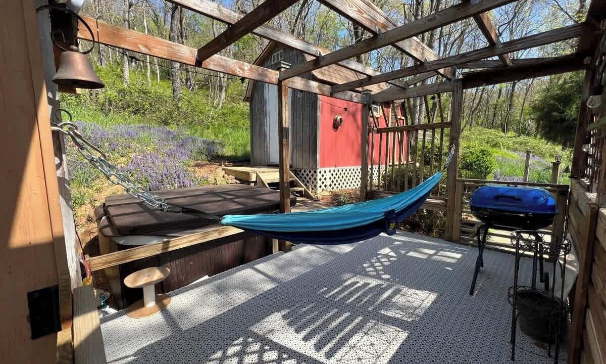 Photo of Outdoor in Linden