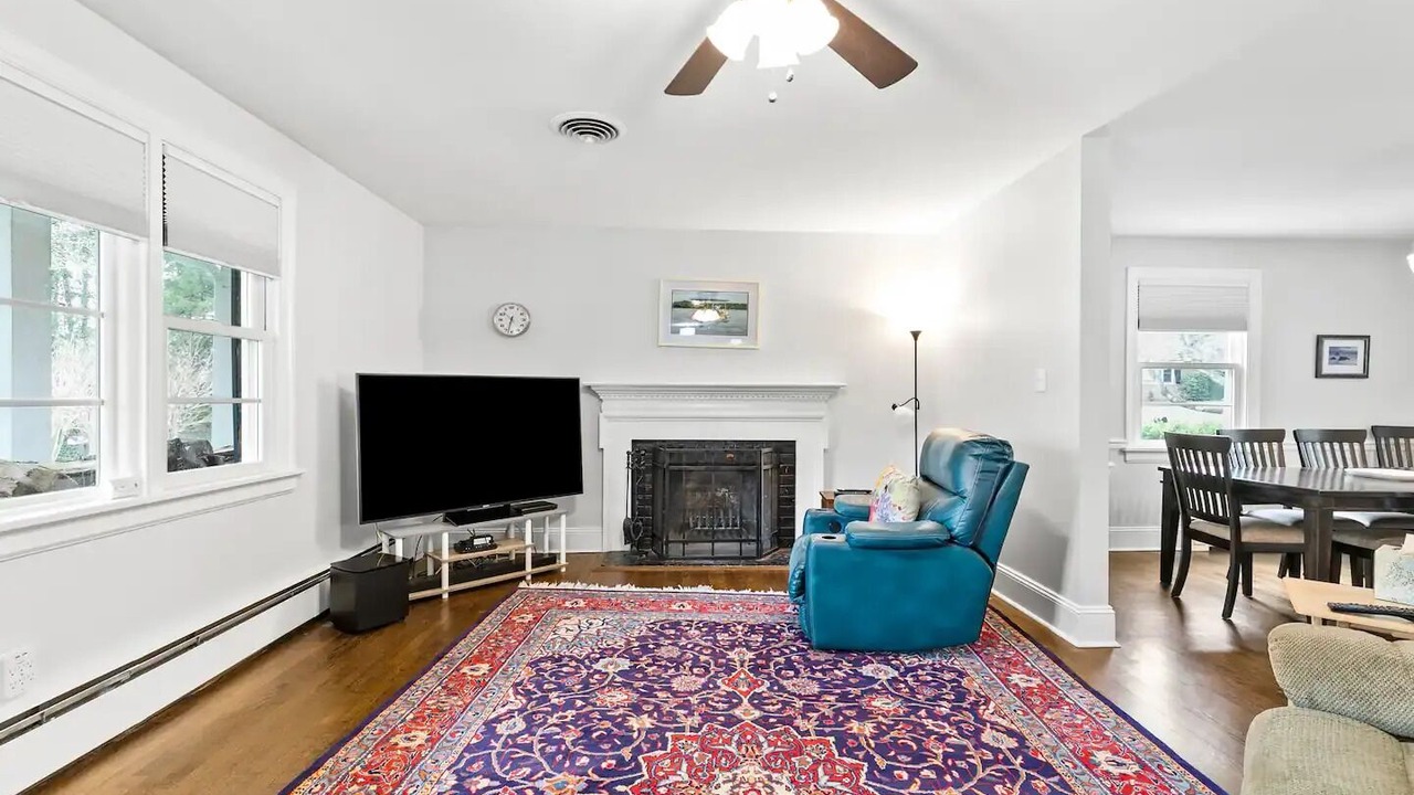 Photo of Livingroom in North Chesterfield