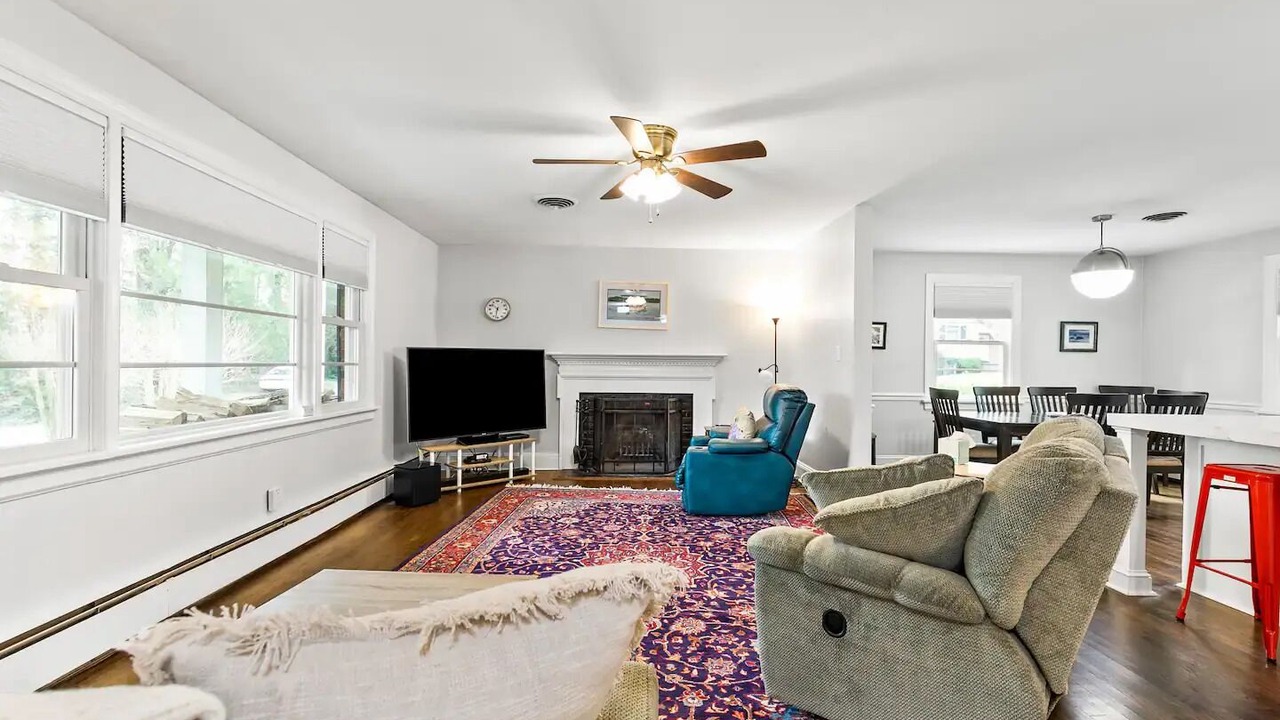 Photo of Livingroom in North Chesterfield