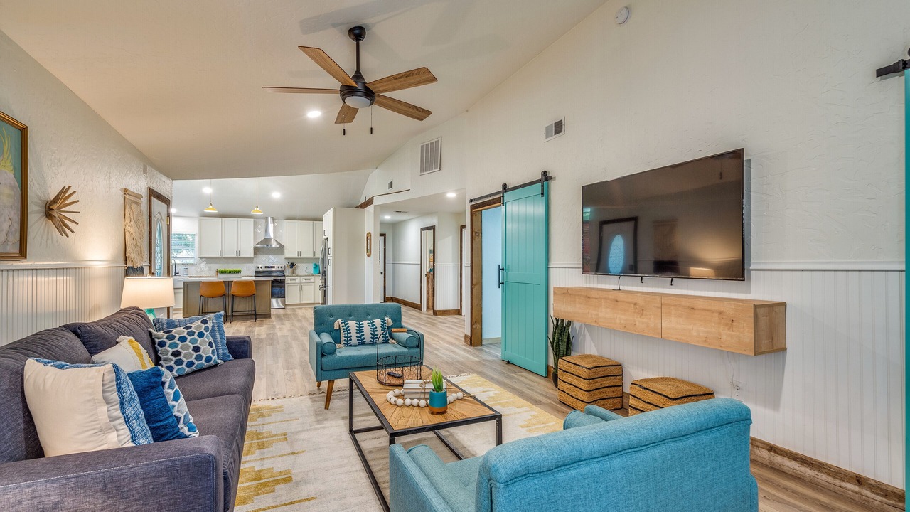 Photo of Livingroom in Lavon
