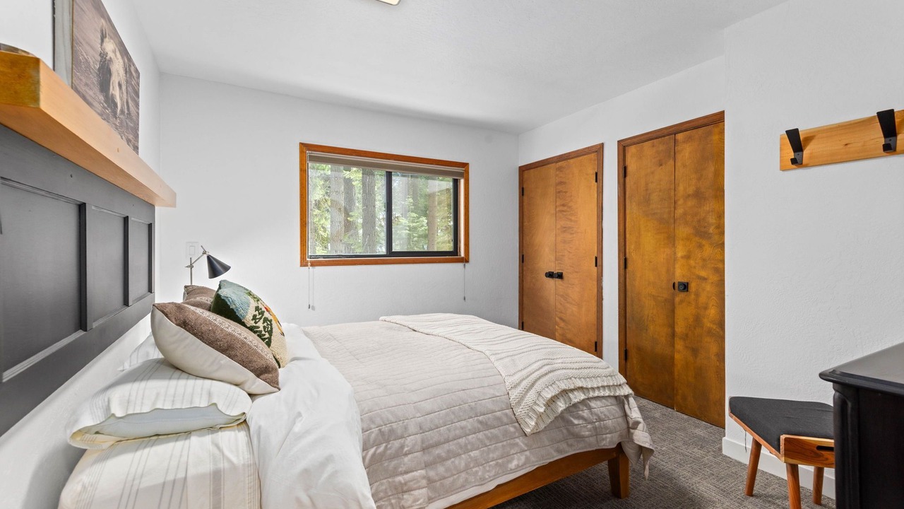 Photo of Bedroom in Tahoe Woods