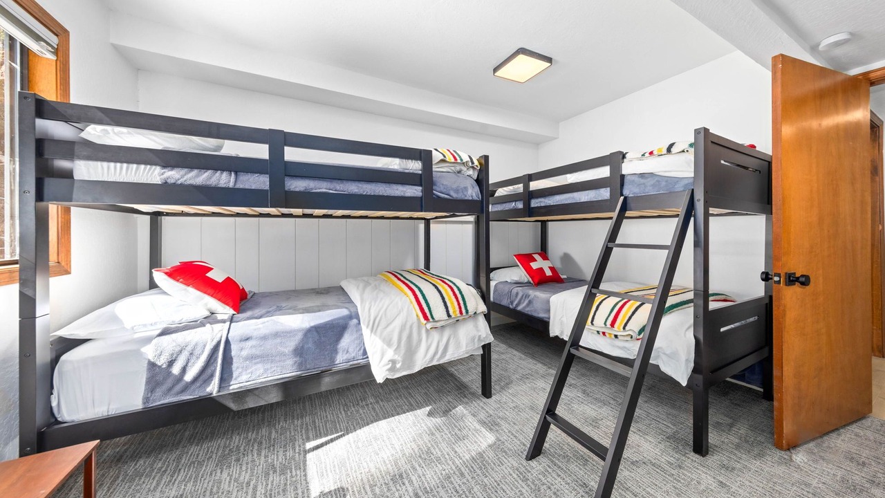 Photo of Bedroom in Tahoe Woods