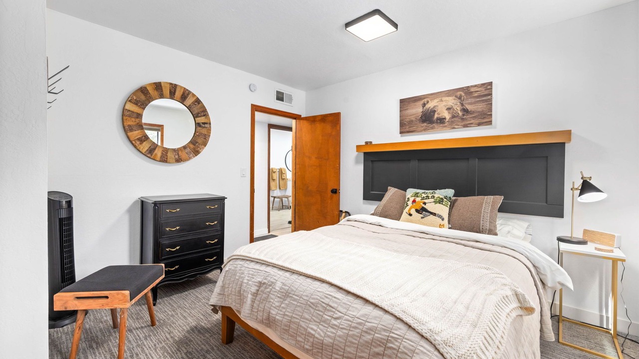 Photo of Bedroom in Tahoe Woods