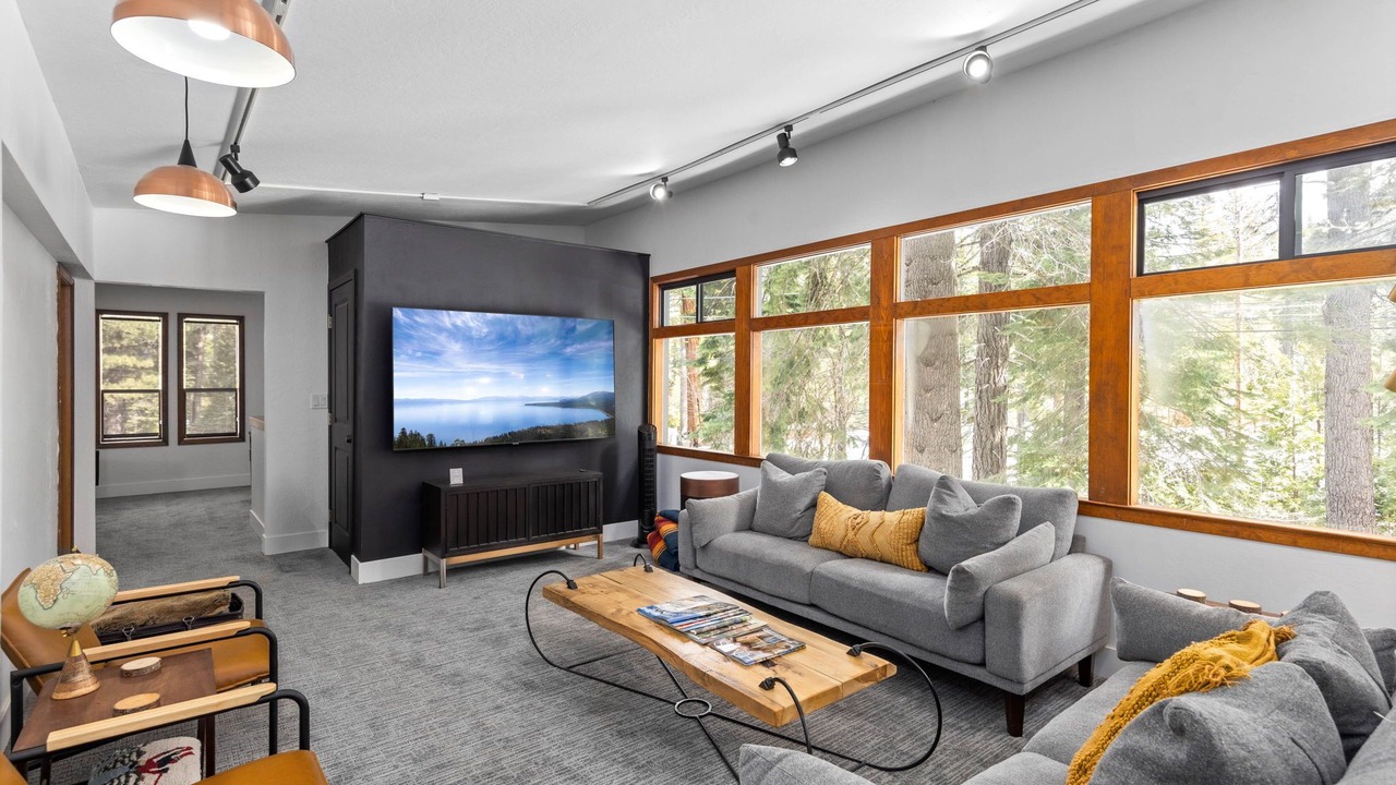 Photo of Livingroom in Tahoe Woods