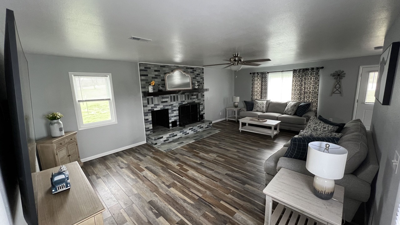 Photo of Livingroom in Boss