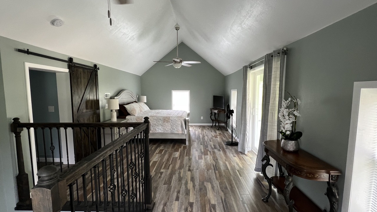 Photo of Bedroom in Boss