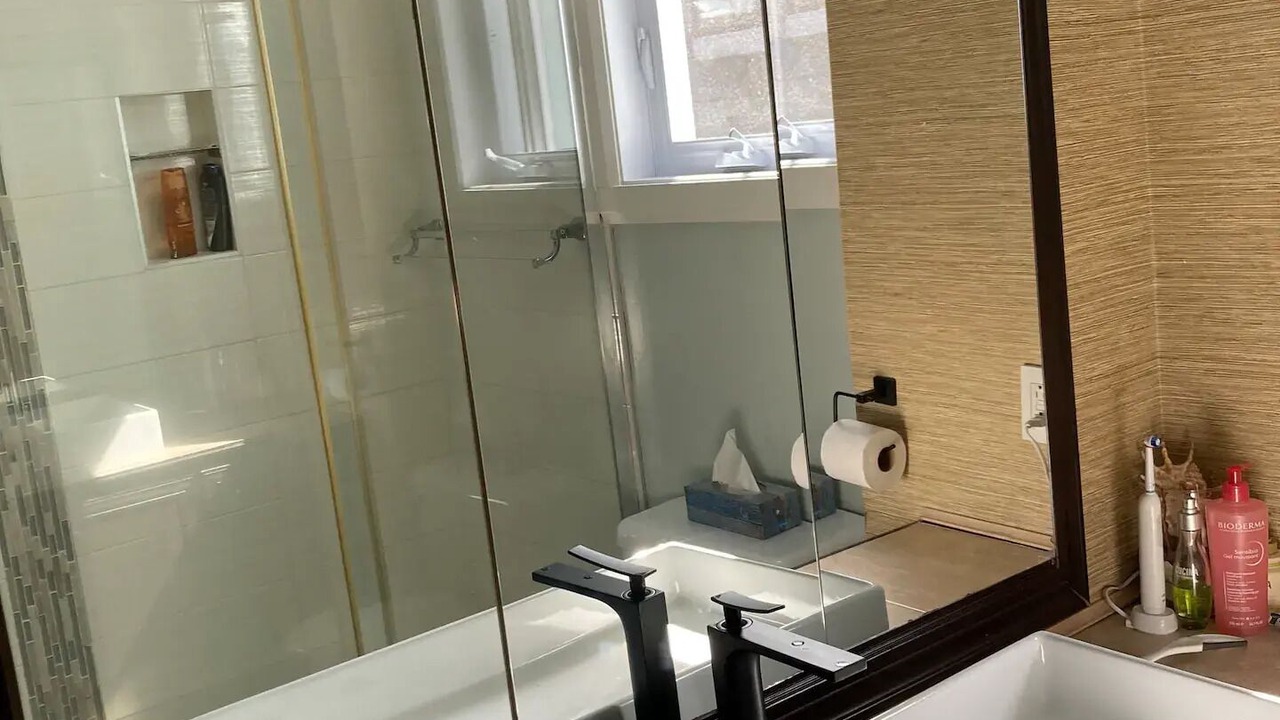 Photo of Bathroom in Vieux-Limoilou