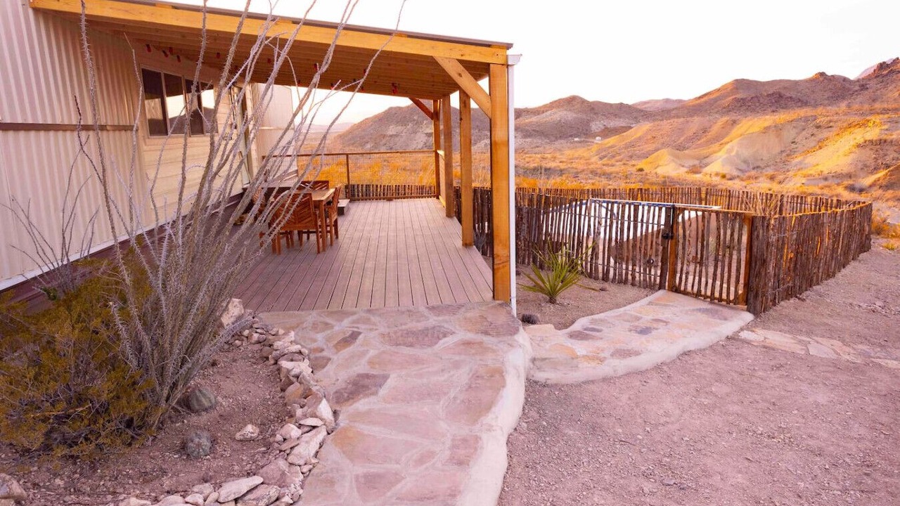 Photo of Patio Balcony in Terlingua