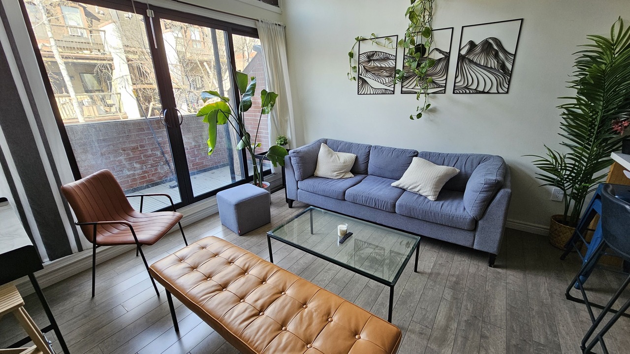 Photo of Livingroom in Downtown Toronto