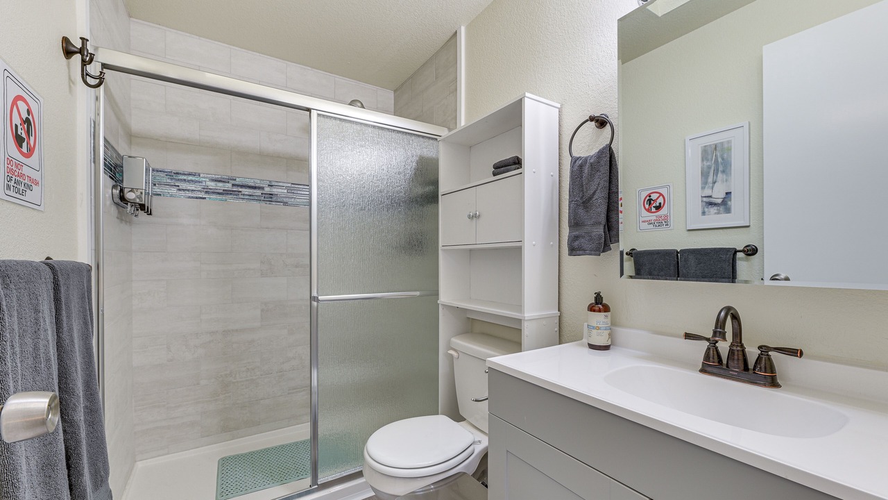 Photo of Bathroom in Tanglewilde-Thompson Place