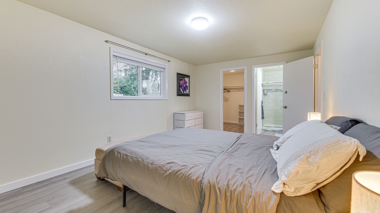 Photo of Bedroom in Tanglewilde-Thompson Place