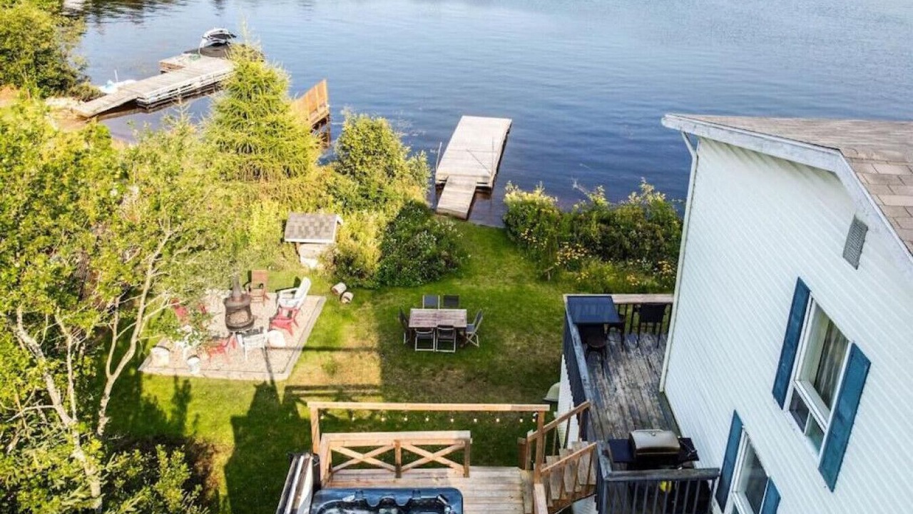 Photo of Patio Balcony in St-Adolphe-d'Howard