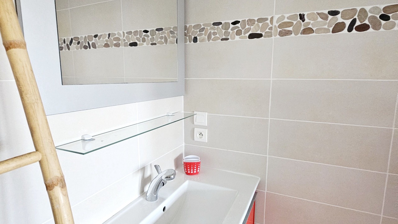 Photo of Bathroom in Le Grau-Du-Roi