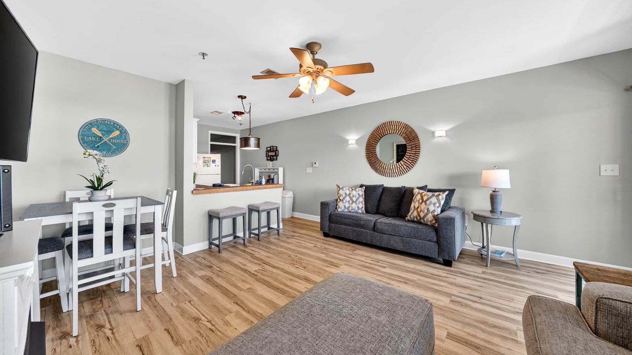 Photo of Livingroom in Smith Mountain Lake