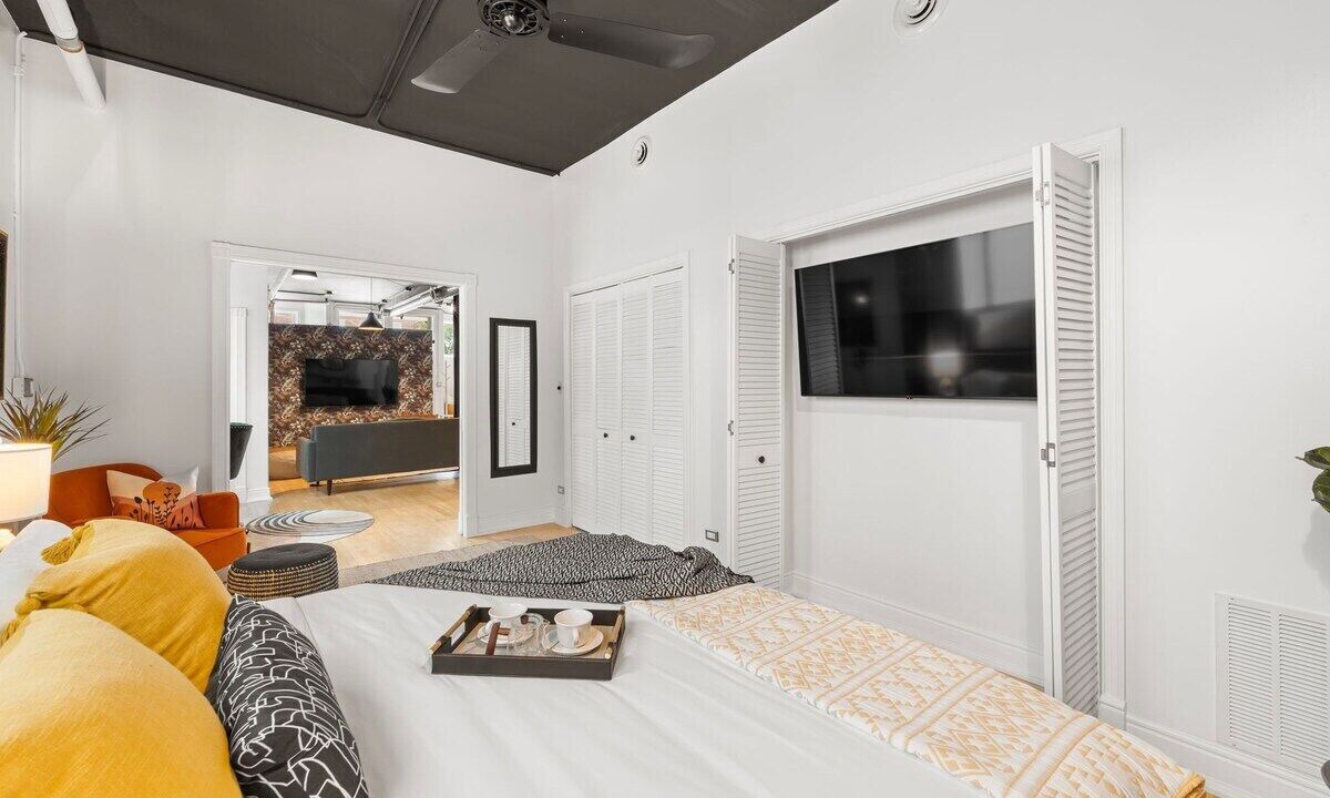 Photo of Bedroom in Lincoln Square