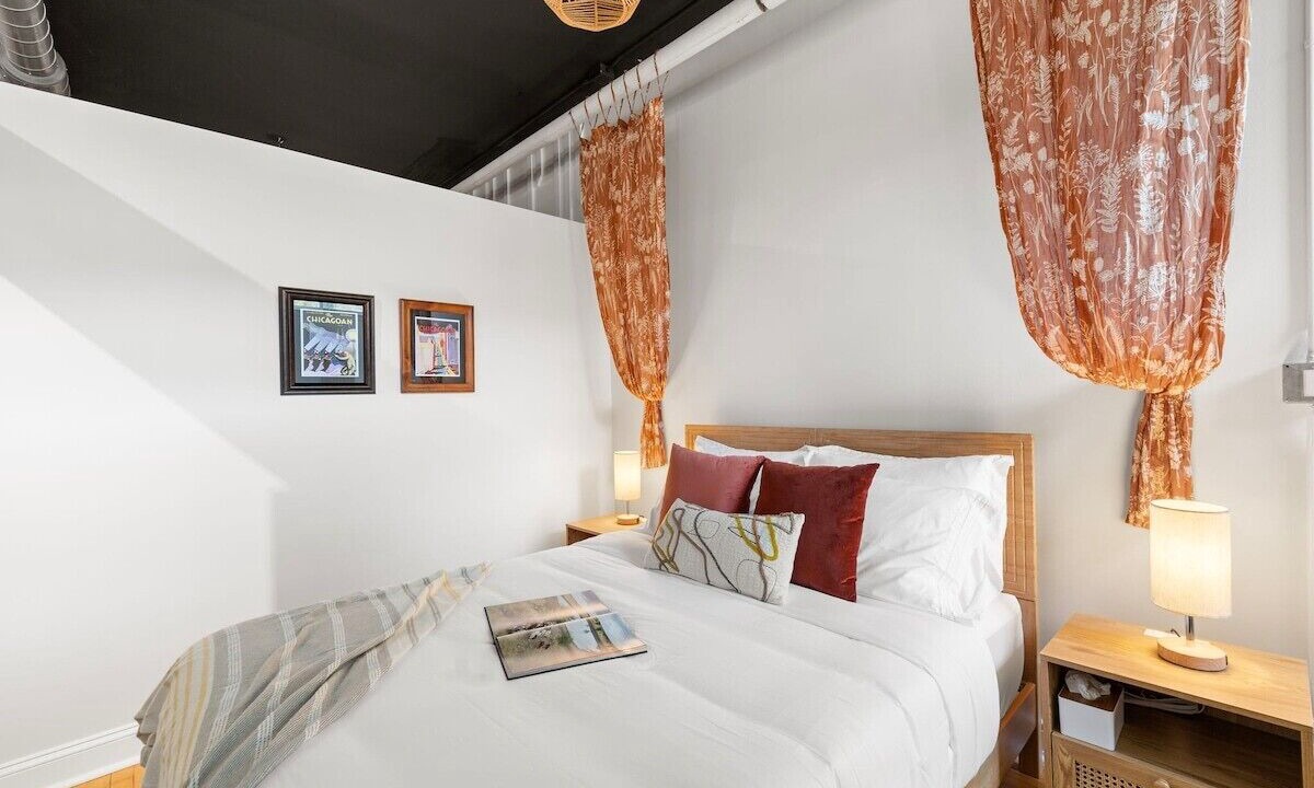 Photo of Bedroom in Lincoln Square