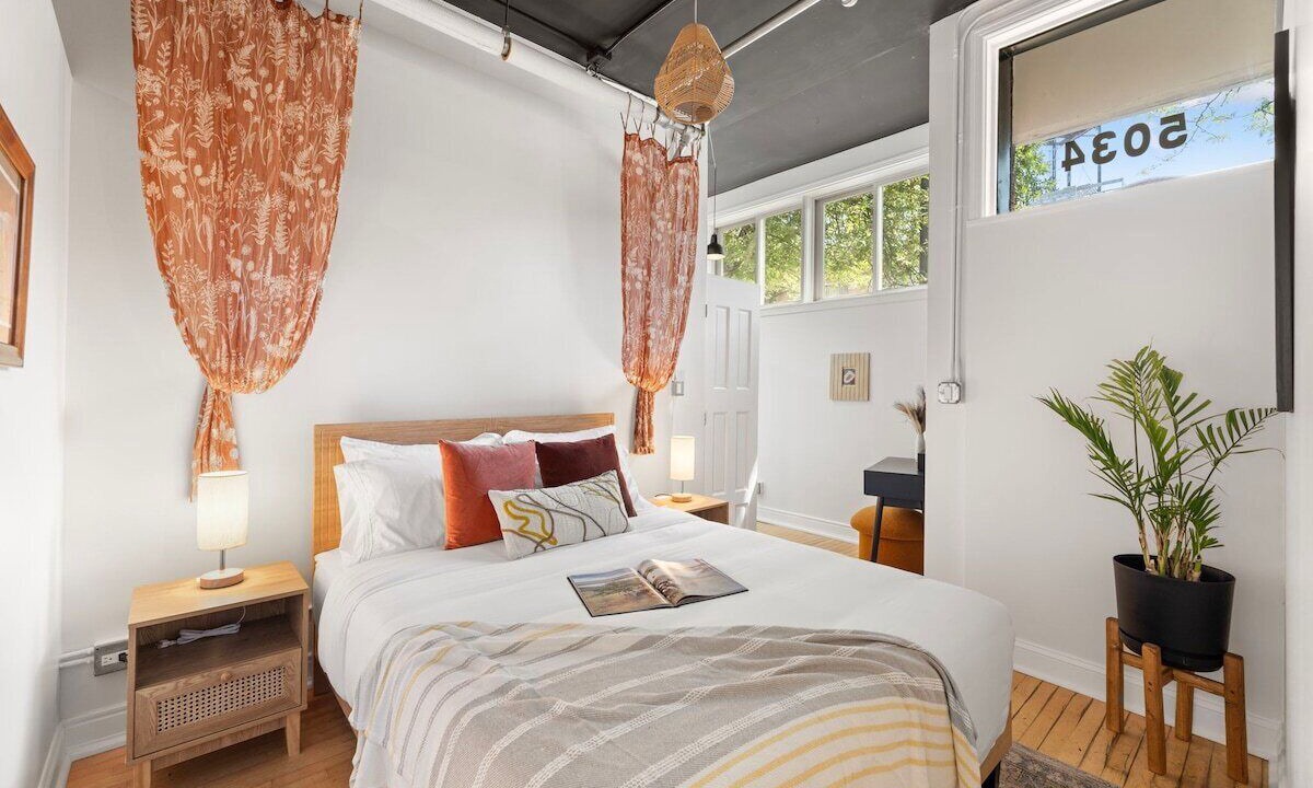 Photo of Bedroom in Lincoln Square