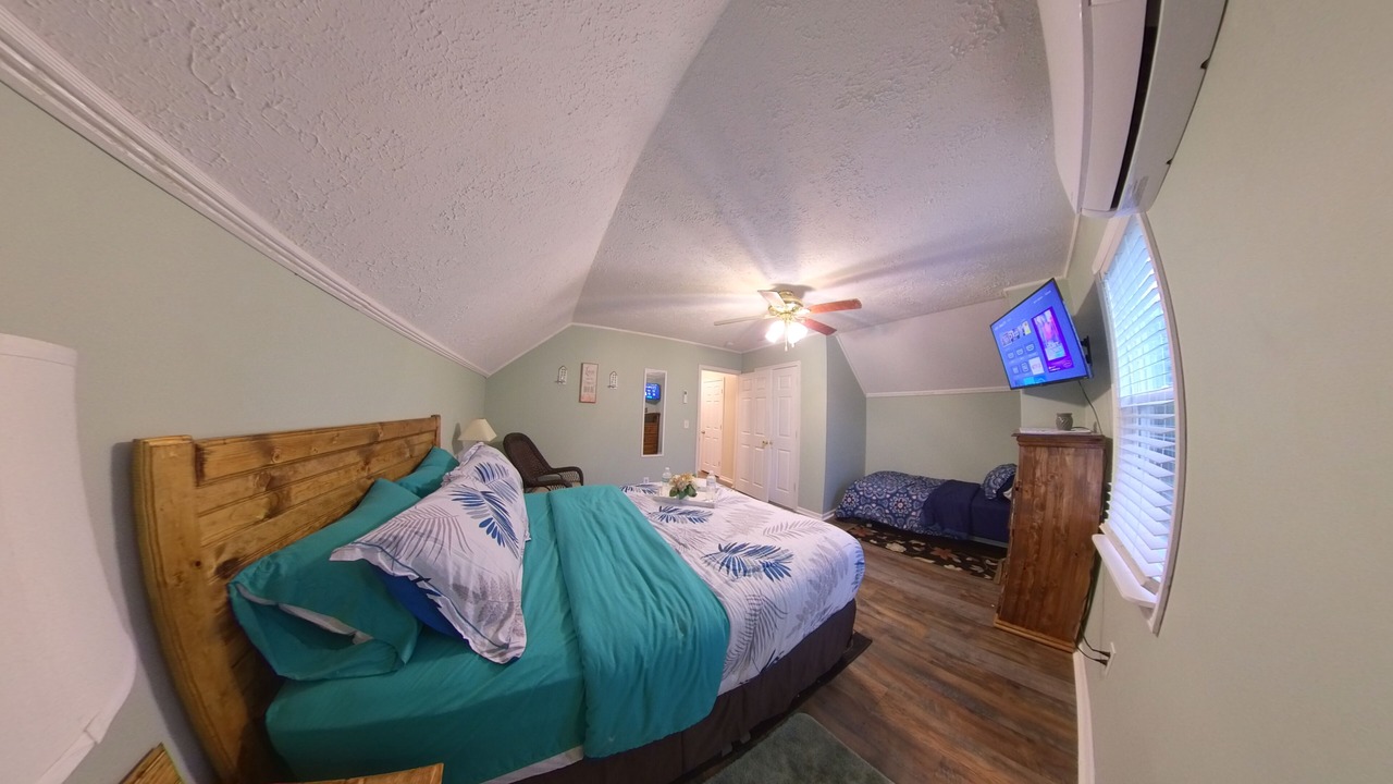 Photo of Bedroom in Saluda