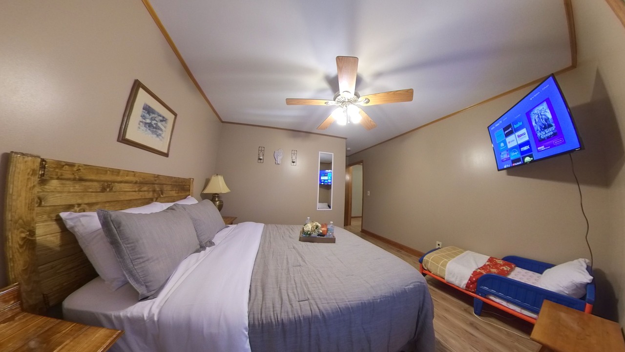 Photo of Bedroom in Saluda