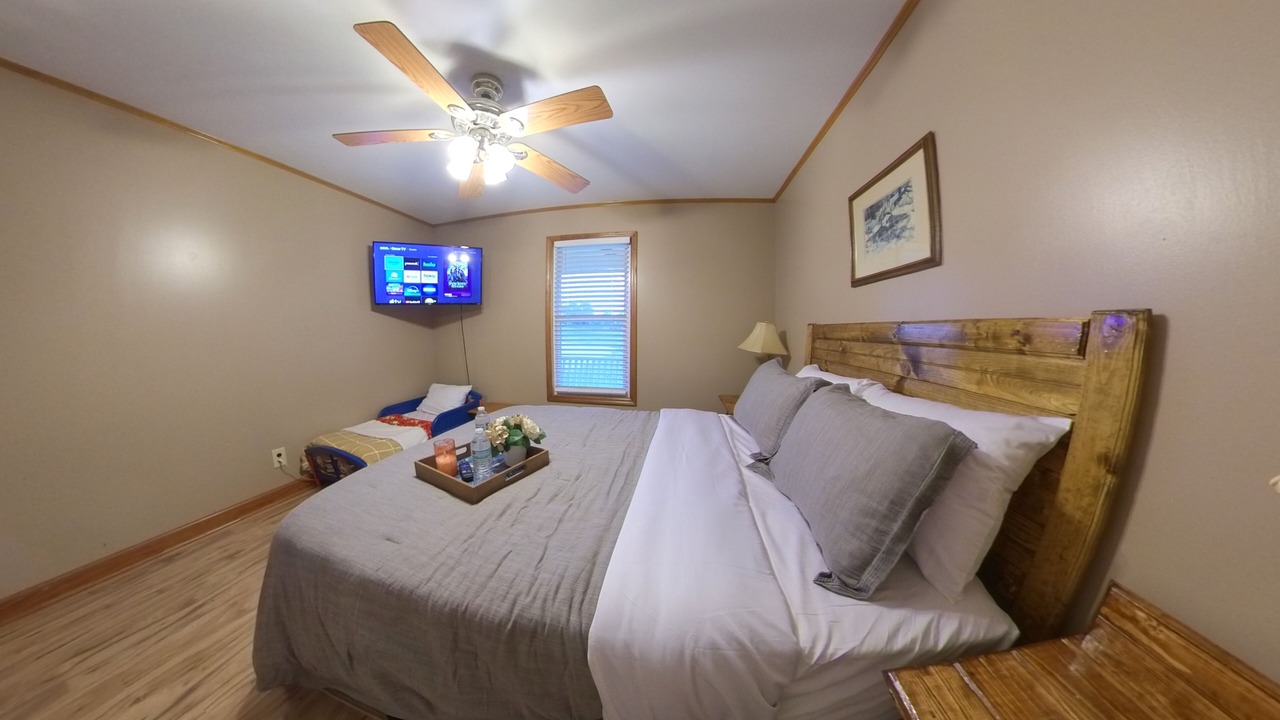 Photo of Bedroom in Saluda
