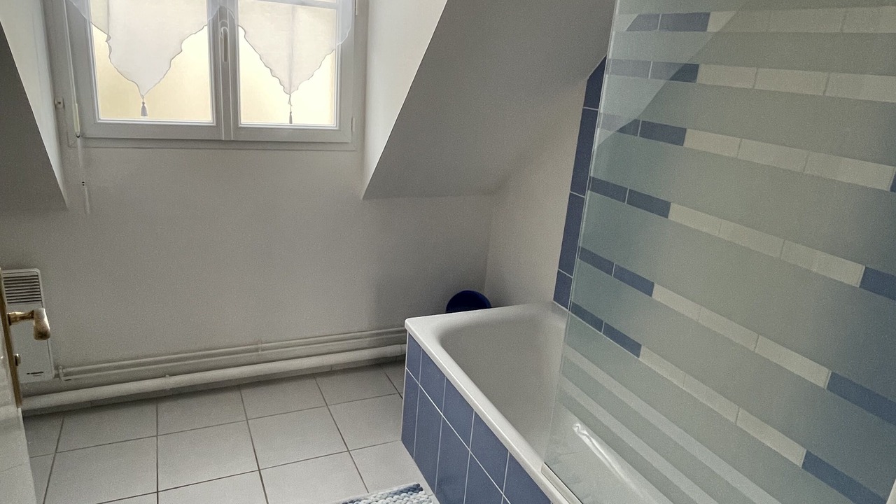 Photo of Bathroom in Port-en-Bessin-Huppain