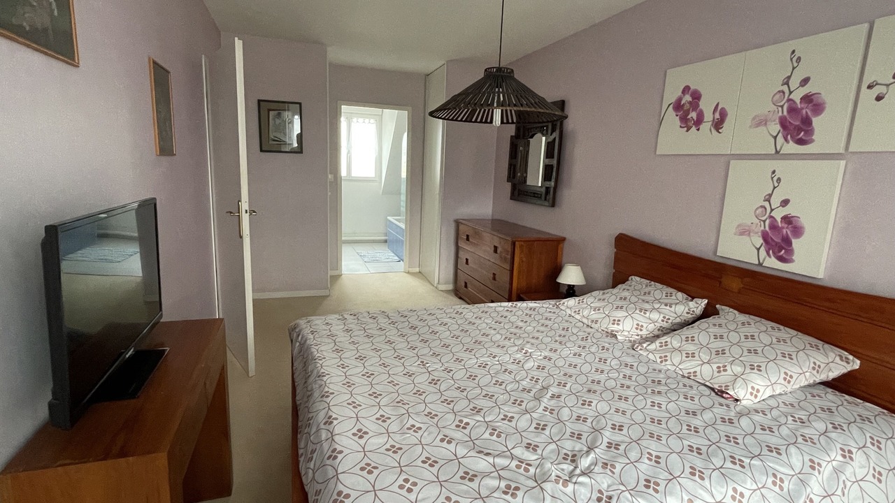 Photo of Bedroom in Port-en-Bessin-Huppain