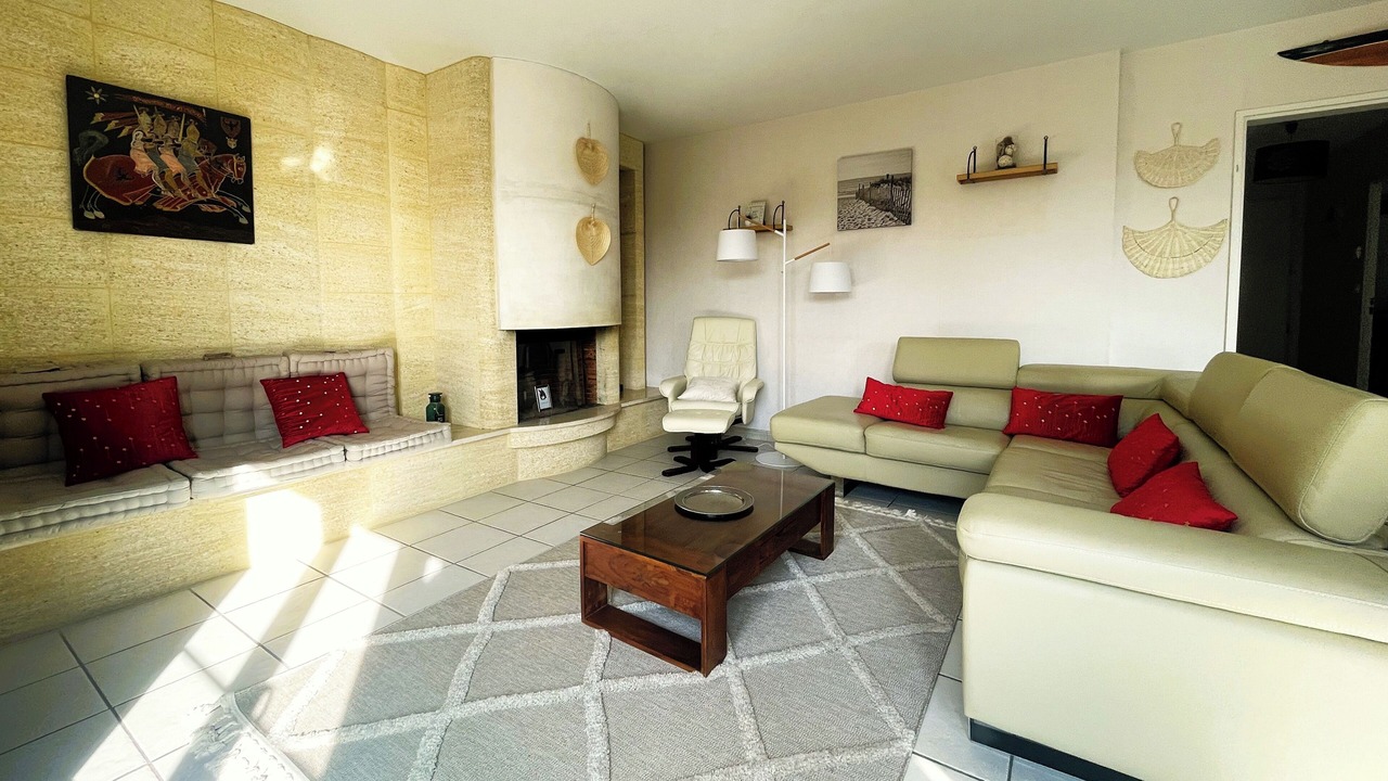 Photo of Livingroom in Port-en-Bessin-Huppain
