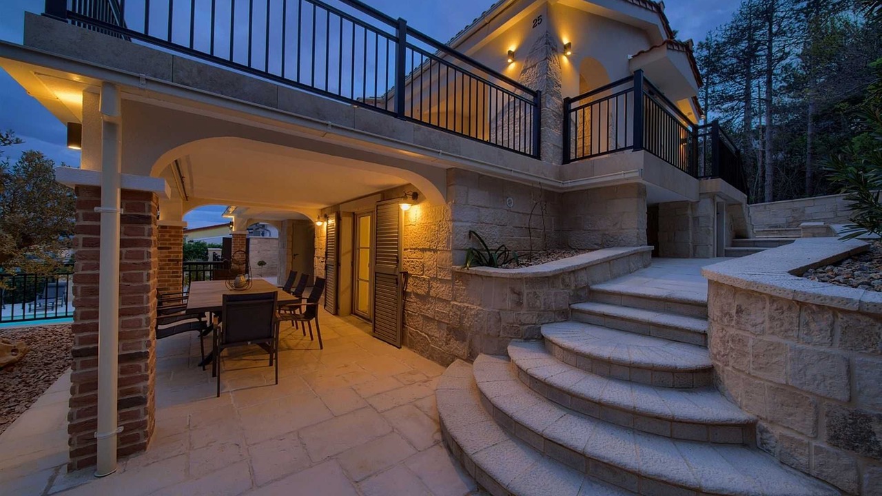 Photo of Outdoor in Silo