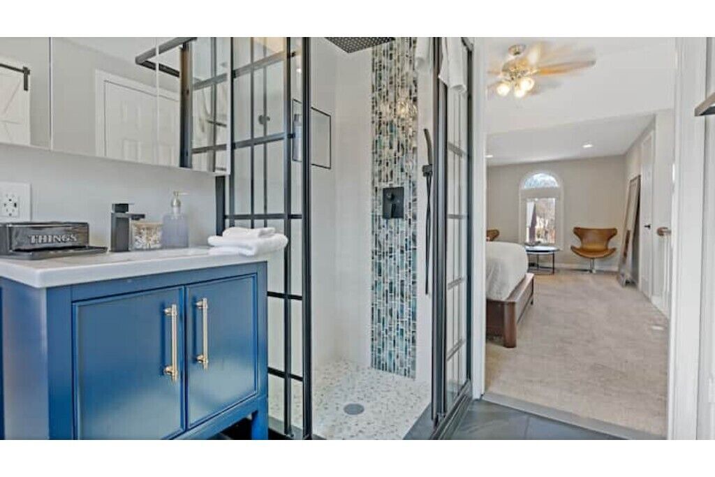 Photo of Bedroom in Virginia Square