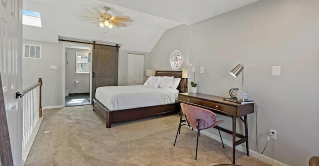 Photo of Bedroom in Virginia Square