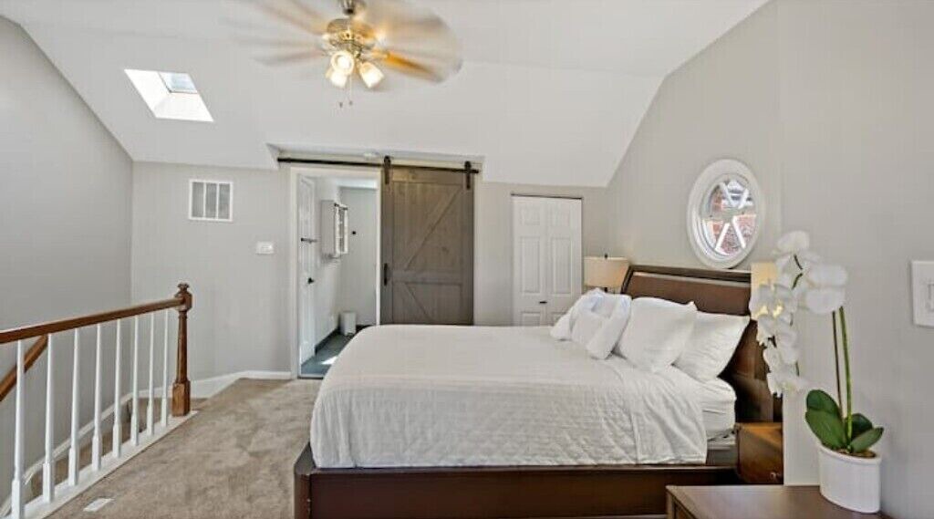 Photo of Bedroom in Virginia Square