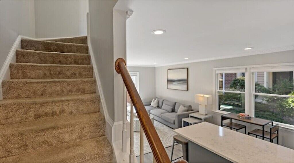 Photo of Others in Virginia Square