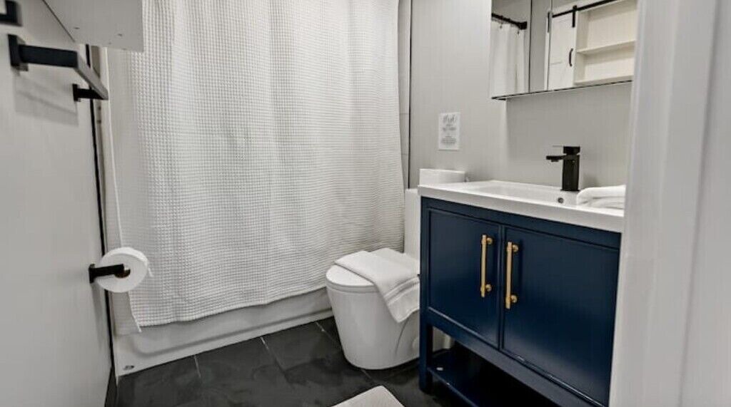 Photo of Bathroom in Virginia Square