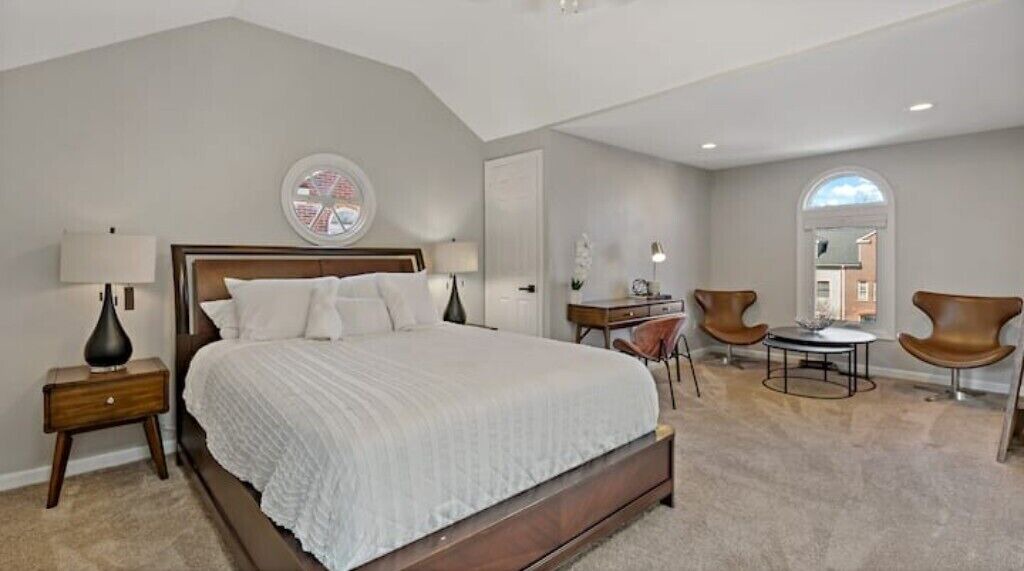 Photo of Bedroom in Virginia Square