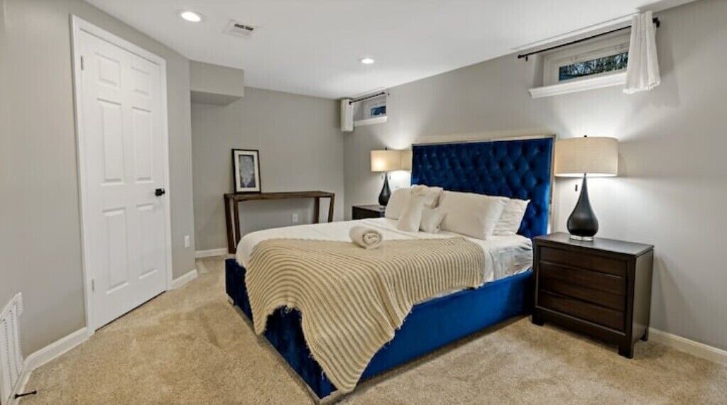 Photo of Bedroom in Virginia Square