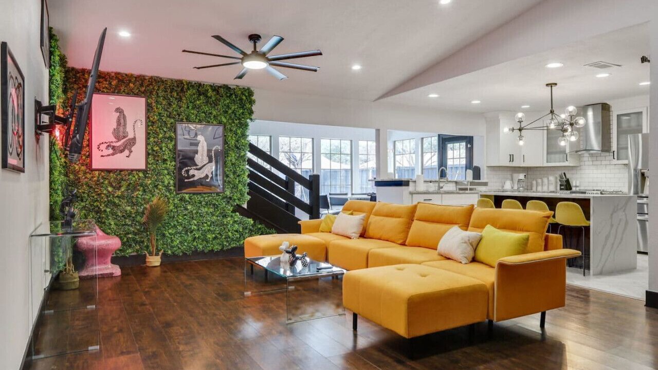 Photo of Livingroom in North Central Carrollton
