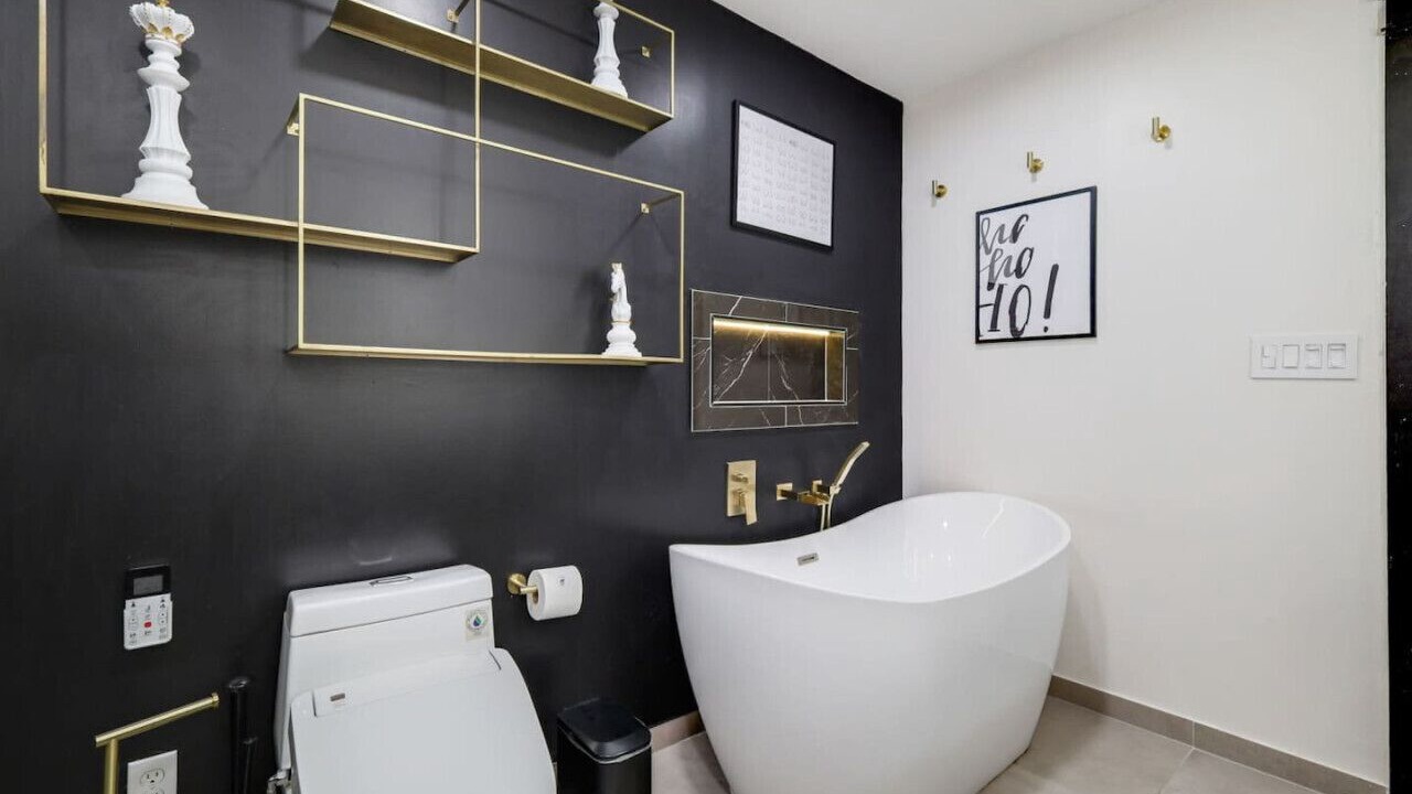 Photo of Bathroom in North Central Carrollton