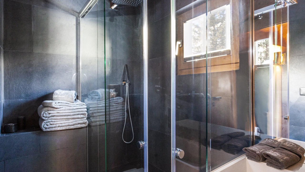 Photo of Bathroom in Maloja