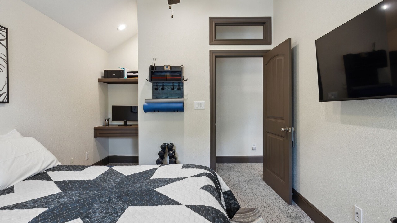Photo of Bedroom in Walden on Lake Conroe