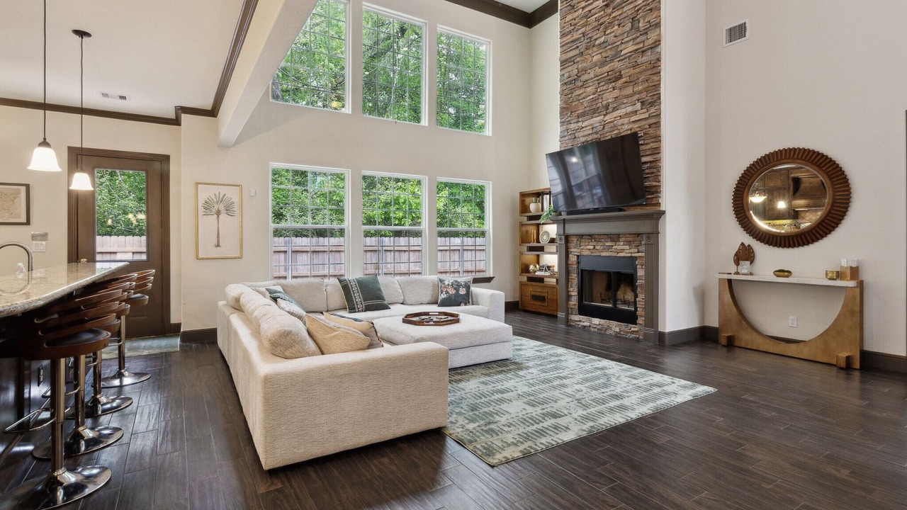 Photo of Livingroom in Walden on Lake Conroe