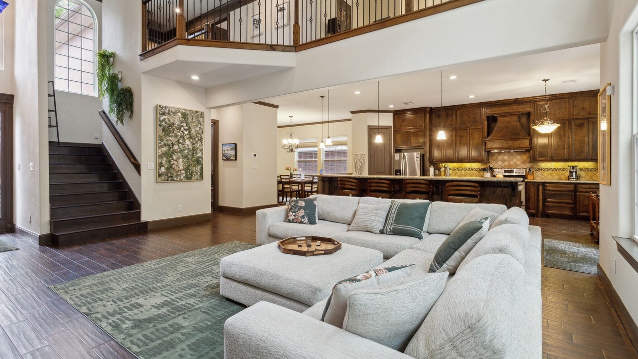 Photo of Livingroom in Walden on Lake Conroe