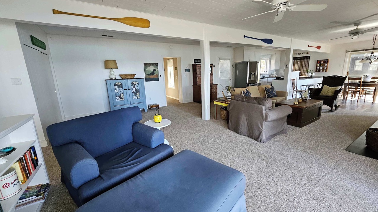 Photo of Livingroom in Clam River