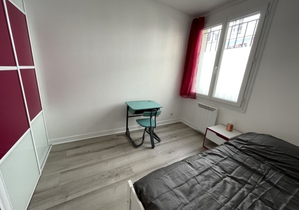 Photo of Bedroom in Puteaux