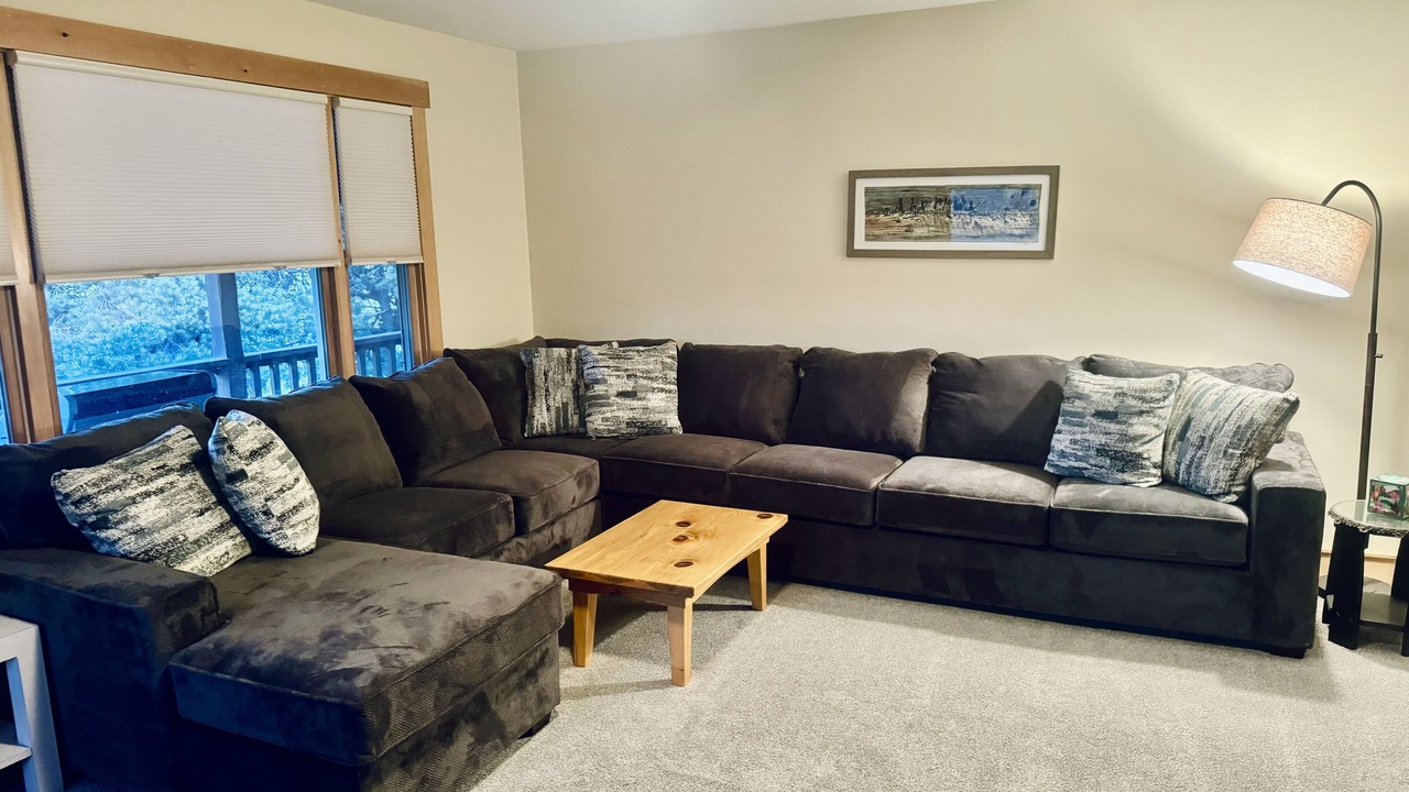 Photo of Livingroom in Grover