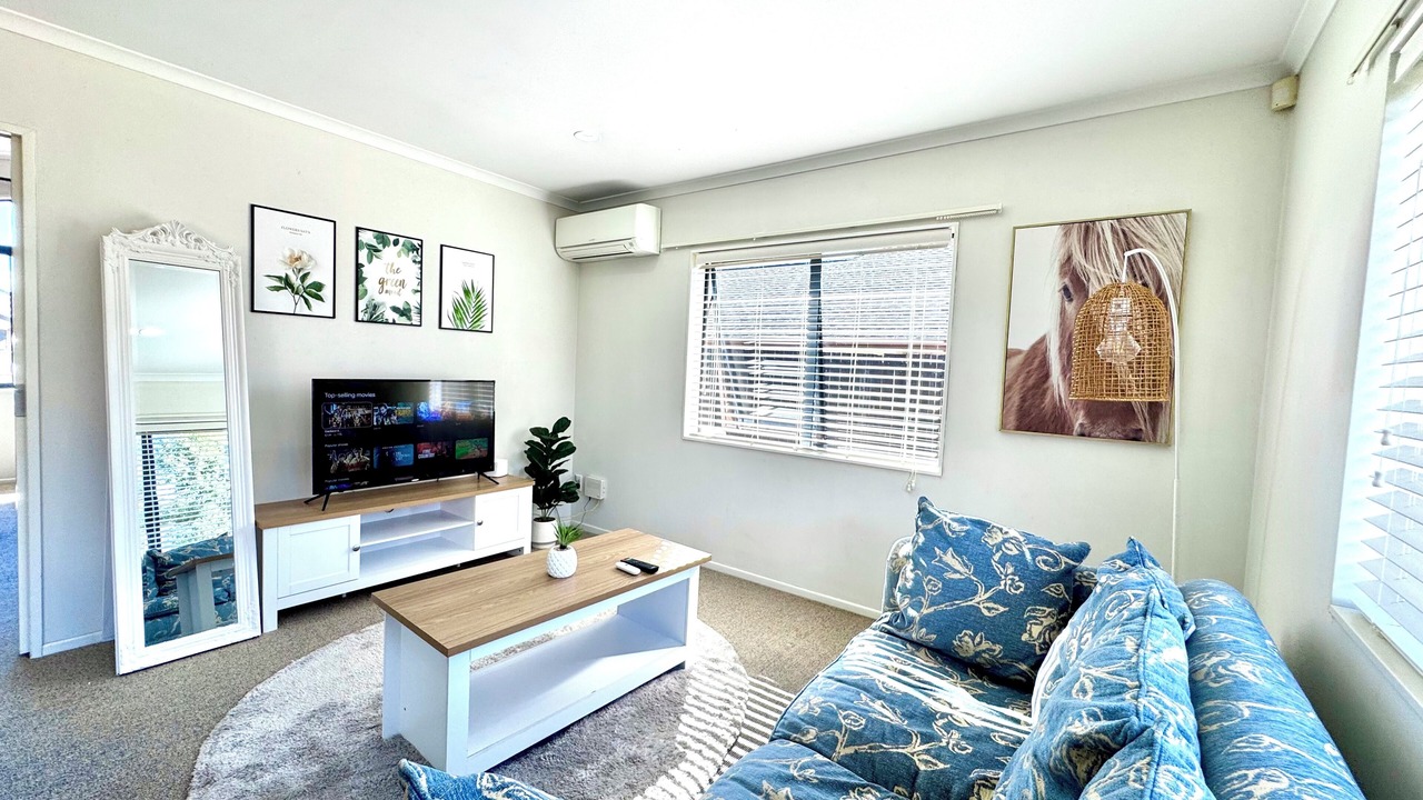 Photo of Livingroom in Hamilton