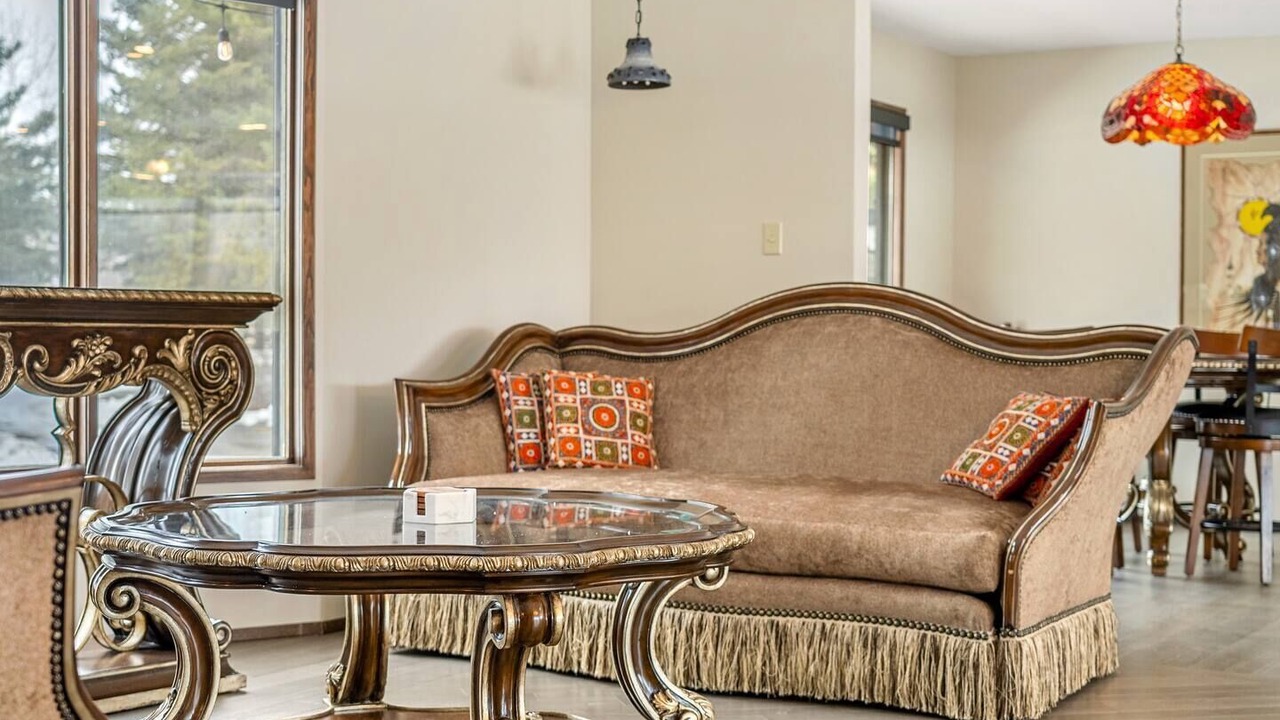 Photo of Livingroom in Springbank